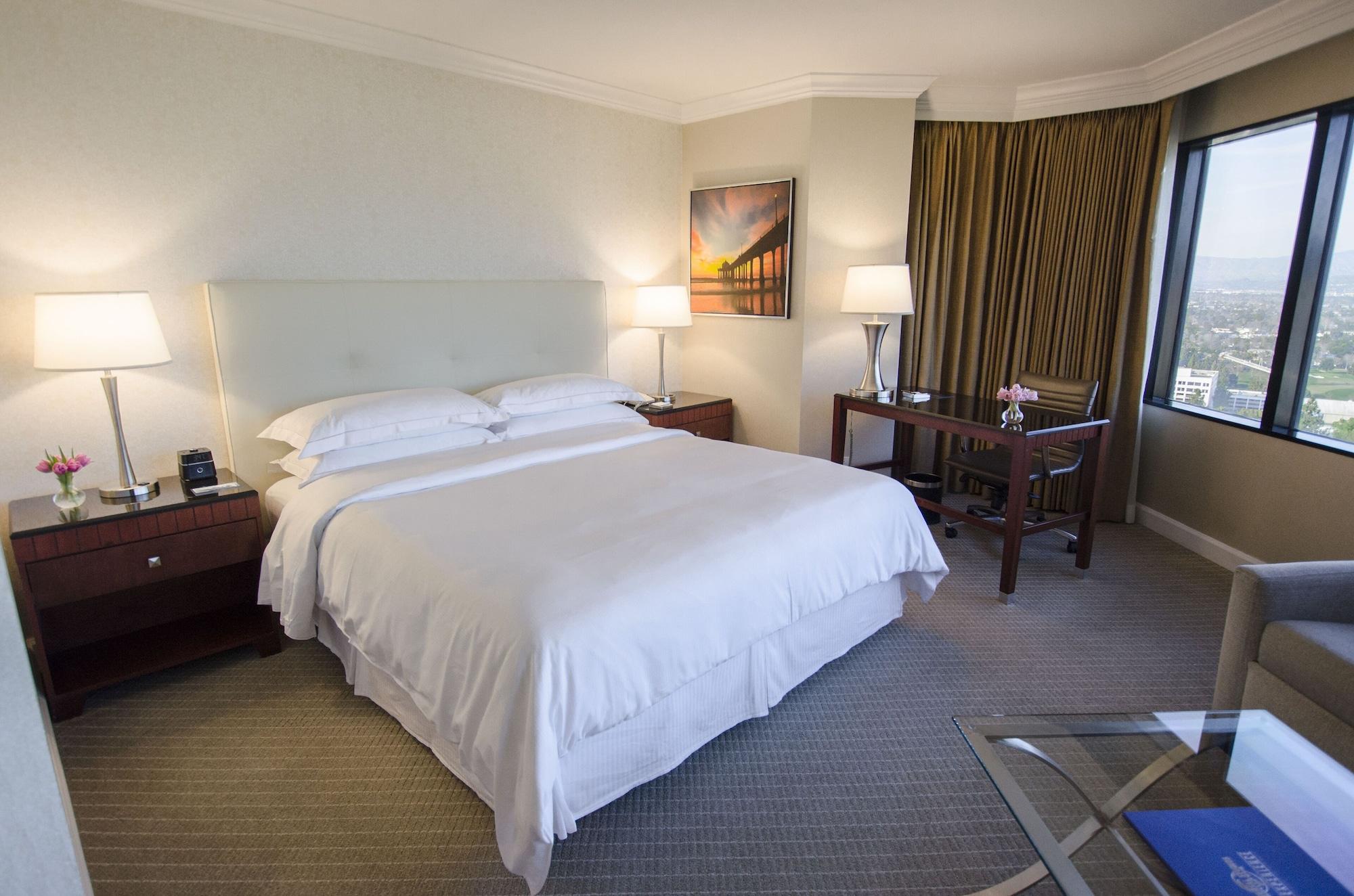 Hilton Los Angeles-Universal City Exterior photo